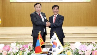 경기도의회 염종현 의장, 몽골 다르항올도의회 대표단 접견