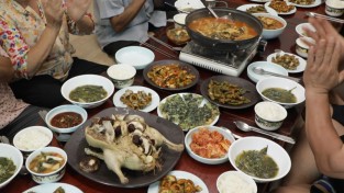 <한국인의 밥상> 좋구나, 좋아! 다 같이 한가위...꺼먹지볶음·민물매운탕·홍어채