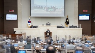 용인시의회 전자영 의원, 기흥호수공원 수상골프연습장 계약 연장을 둘러싼 정치권 압박 논란 제기