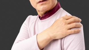 어깨 통증 유발하는 오십견과 회전근개 증후군, 어떻게 구분할까?