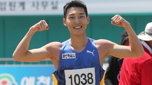 용인 우상혁 2m32‘예천의 포효’…세계선수권 기준 넘었다