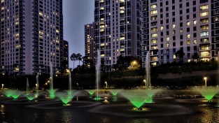 “한숲물빛근린공원에 분수와 LED 조명을 설치 야간개장